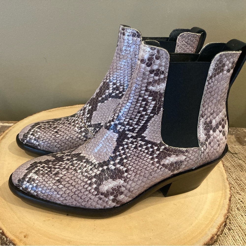 Rag & Bone Snakeskin Walker Boot Chelsea Ankle Bootie Leather Womens S-36 R-550$